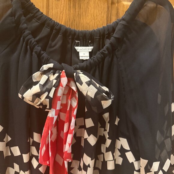 DIANE VON FURSTENBERG Pacifica Chiffon silk printed blouse SZ 12 - Picture 3 of 7